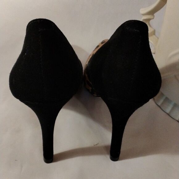 Johnston & Murphy Calf Hair, Animal Print Heels - Picture 6 of 12